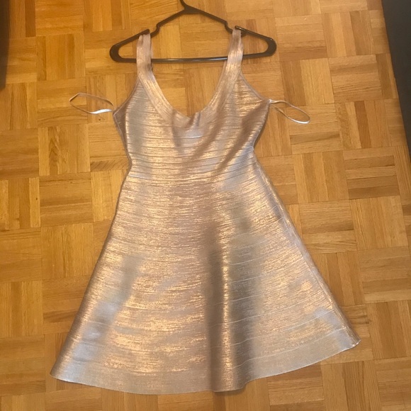 Herve Leger Dresses & Skirts - BNWOT Herve Leger dress size medium